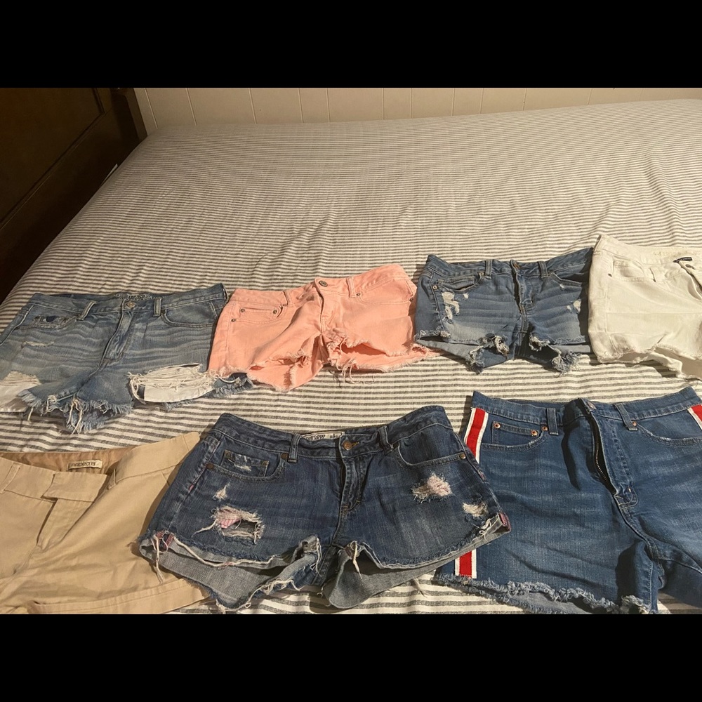 Lot of 7 shorts size 8.